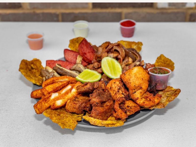 Chimi El Tigre food